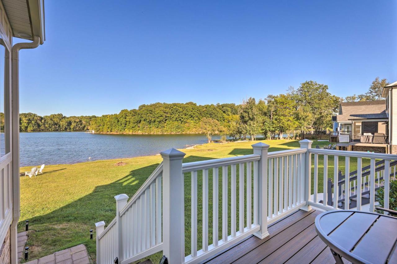 Waterfront Oasis On Tims Ford Lake Poolandkayak! Winchester Kültér fotó